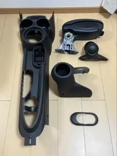 MINI F56 センターコンソール 本体 肘掛 愛知県のサムネイル
