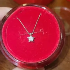 限定品ELLE プラチナダイヤネックレスのサムネイル