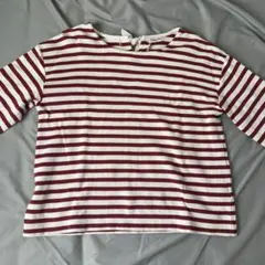 赤と白のストライプ長袖トップス