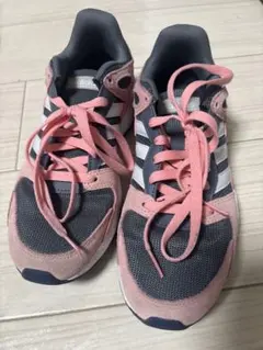 adidas スニーカー ピンク