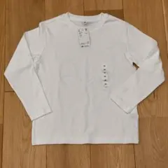 UNIQLO ホワイト 長袖カットソー タグ付きサイズ130cm