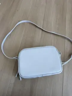 ホワイト ショルダーバッグ 合成皮革 2ジッパー