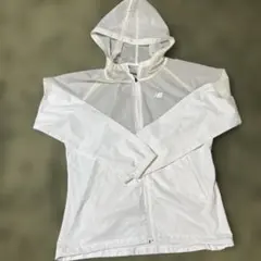 New Balance ホワイト フード付きジャケット