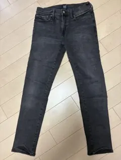 GAP（ギャップ） SUPER SKINNY DENIM チャコール系30×30のサムネイル