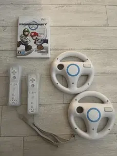 マリオカート Wii + Wiiリモコン2個 + ハンドル2個