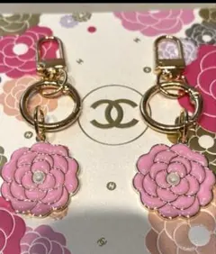 CHANEL _2025.ホリデー限定_フラワーチャーム _キーホルダー〈新品