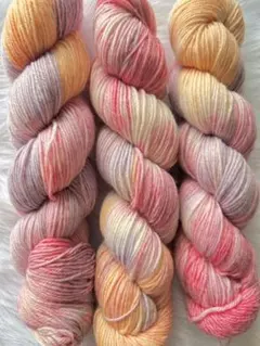 ソックヤーン 毛糸 3カセ 約300g 手染め 糸 ピンク オレンジ
