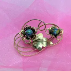 【USED・ビンテージ】花と葉のデザイン ブローチ