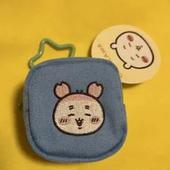 ちいかわ　カラビナつき刺繍スクエアミニポーチ　カニちゃん　古本屋