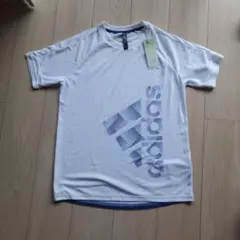 新品未使用タグ付きadidas ホワイト Tシャツ　160cm