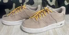 夏セール‼️NIKE AIR FORCE 1 ベージュ スニーカー 23.5cmのサムネイル