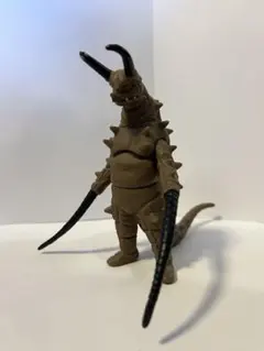 怪獣フィギュア　グドンのサムネイル