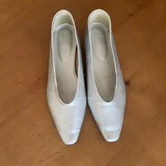 ユナイテッドアローズ　シルバー レザーポインテッドトゥフラットシューズ