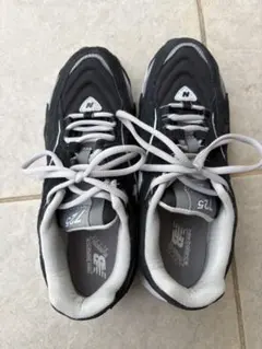 New Balance ML725 ブラック/グレー 24.5