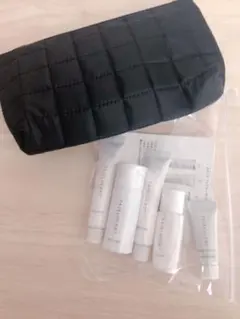 未使用品 メナード フェアルーセント/トラベルセット ポーチ付き