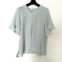 anySiSライトグリーン系フレアスリーブ Vネックブラウス