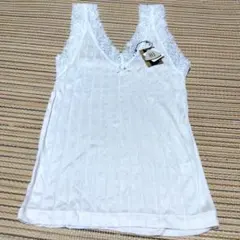 【新品】ホワイト レース付き Vネック キャミソール　シルク100%