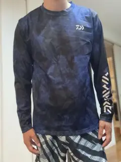 新品同様　ダイワ　Daiwa メッシュ　長袖ウェア　Lサイズ　ロンTのサムネイル