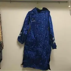 ヒュンメルのベンチコート