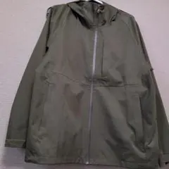 ユニクロ　ブロックテックパーカ