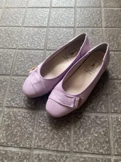 リボン付き薄ピンクパンプスのサムネイル