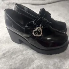 【レディース】ハートベルト付き厚底ローファー