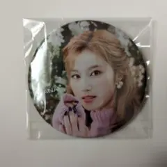 TWICE　サナ　Butter　缶バッチ　新品未開封