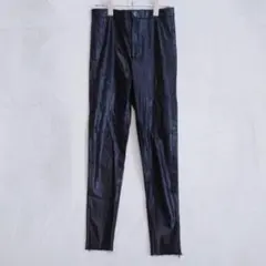 ZARAフェイクレザー スキニーパンツ ブラック（S相当）裏地暖か