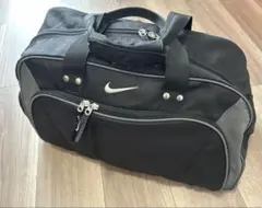 Nike ブラック ダッフルバッグ