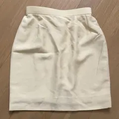 処分価格未使用品　ミニスカート　クリーム色　シルク混　三信アパレル　スーツ　63