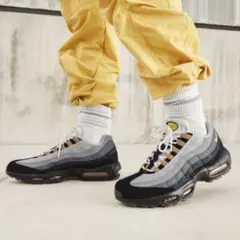 NIKE AIR MAX 95 ICONS yellow strike