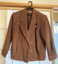 Item thumbnail for item f94b182f-ae5e-417f-a9cb-6787e4e9077d