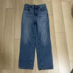 GU ストレートジーンズ