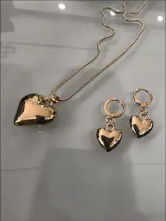 ハート型ネックレスとイヤリングセット
