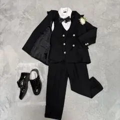 キッズスーツ　黒ダブルブレスト3ピース(7点セット) 七五三