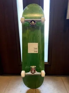 新品　緑　スケートボード 8.25インチ　Royal