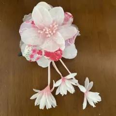 花飾り ピンクとホワイト かんざし