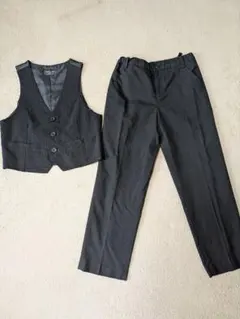 ブラックストライプ ベスト140cmとパンツ150cm