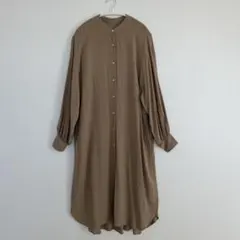 【earth】ロングシャツワンピース　ベージュ　春