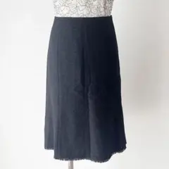 ♥️美品 モザイク 黒 ツイード カットオフ 膝丈デザインフレアスカート 9・Mのサムネイル