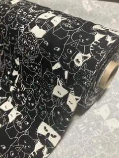 2m 国産　コミックス柄　オックス　ハギレ　生地　猫