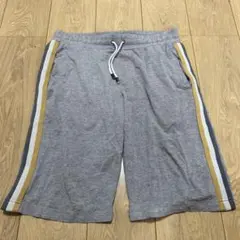 グレー サイドストライプ ショートパンツ
