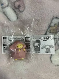 サンリオキャラクターズ　むぎゅぎゅ！パーカーフィギュアポムポムプリン