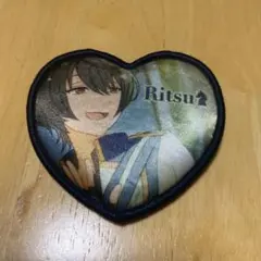 朔間凛月 ハートクッションバッジ