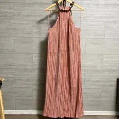 ZARA プリーツロングワンピース ピンク系 USLサイズ ウッドパーツ付き