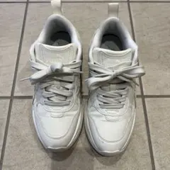 PUMA ホワイト スニーカー 厚底