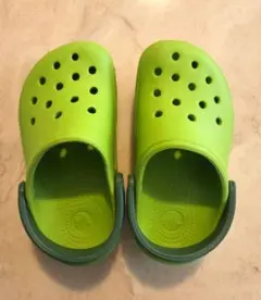 crocs サンダル ライムグリーン新品のサムネイル
