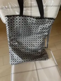 BAO BAO ISSEY MIYAKE バッグ シルバー 極美品 2025年最新】baobao isseymiyake トートバッグ シルバーの人気