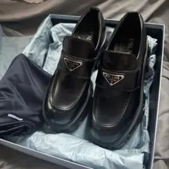 PRADA モノリス ブラッシュドレザー ローファーのサムネイル