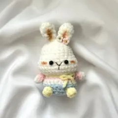 E*様 【販売未定】あみぐるみ　ぬいぐるみ　編み物　 うさぎ